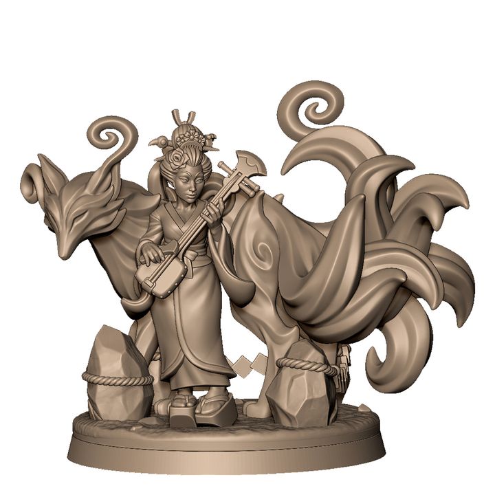 Music geisha with spirit 9 tail fox by Menagerie Miniature