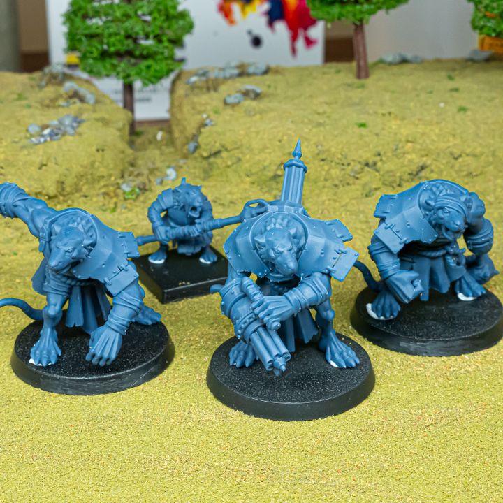 Ratgors and Ratgor Master by Highlands Miniatures