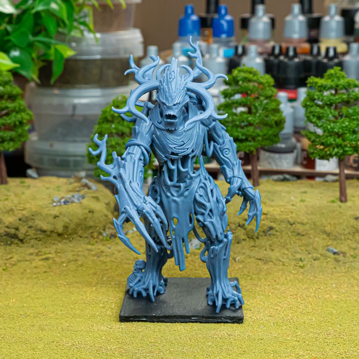 Giant Tree by Highlands Miniatures