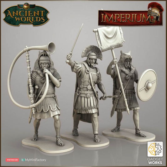 Roman Legion Command. Centurion, Cornu, Standard by Gadgetworks Miniatures.
