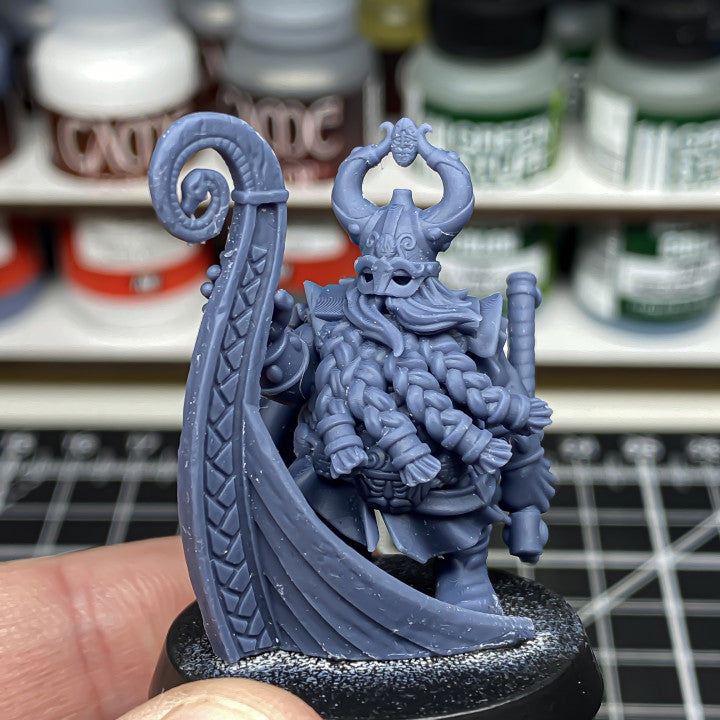 Dwarf Sea Lord by Highlands Miniatures