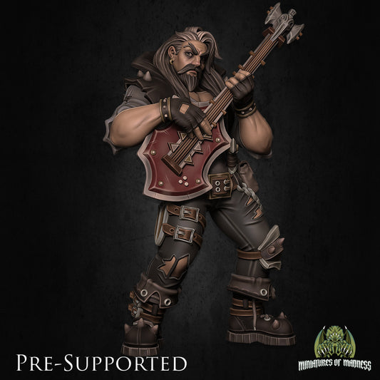 Magnus The Outsider Bard by Miniatures of Madness