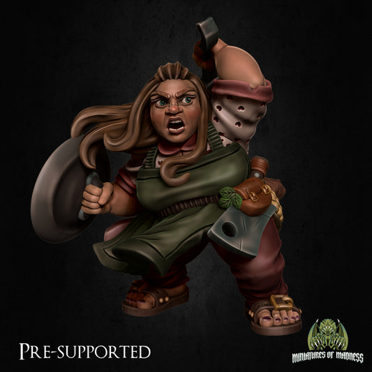 Mimma The Melee Housewife by Miniatures of Madness