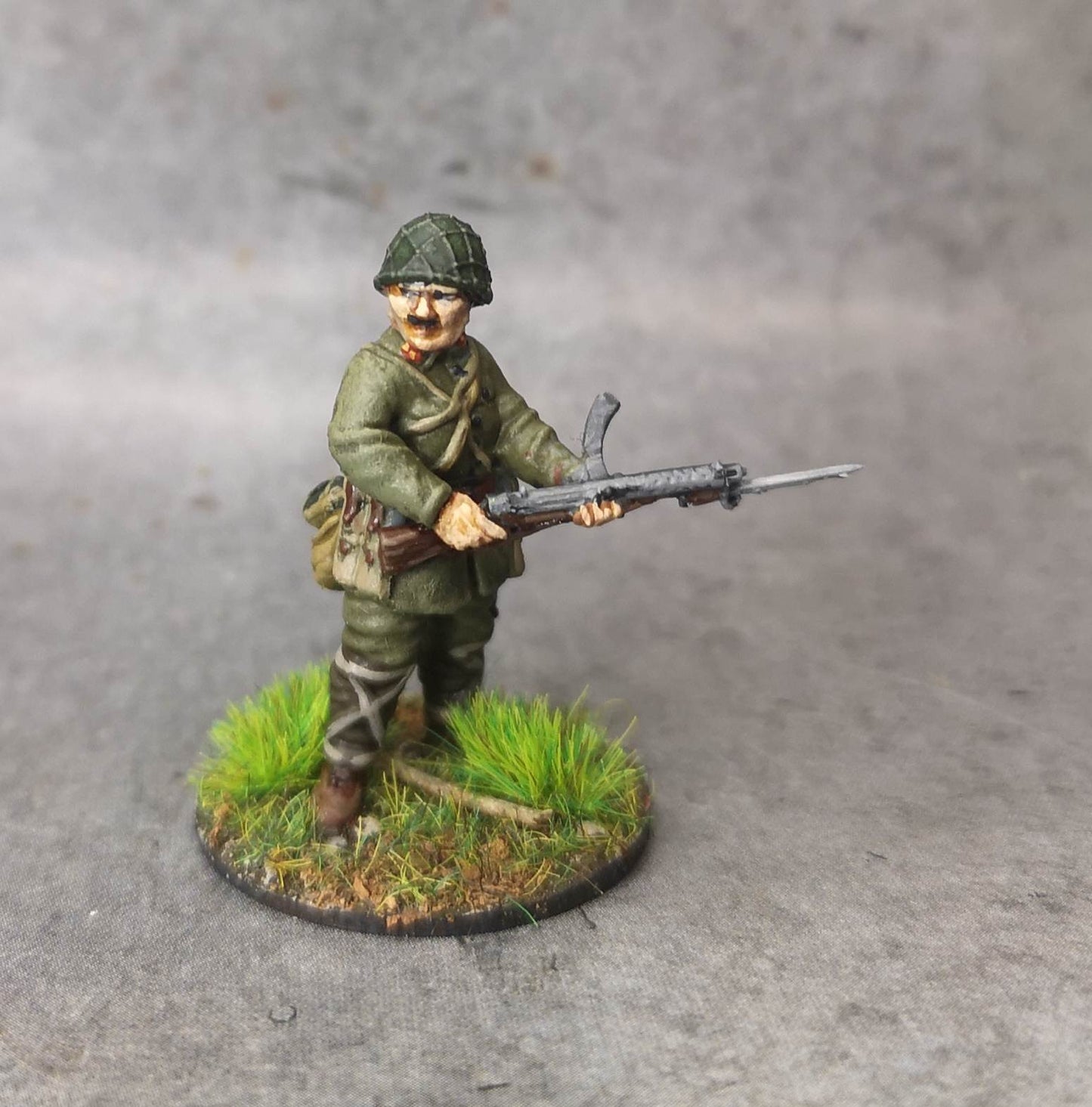 IJA Officer NCO and 2 Attendants with SMG