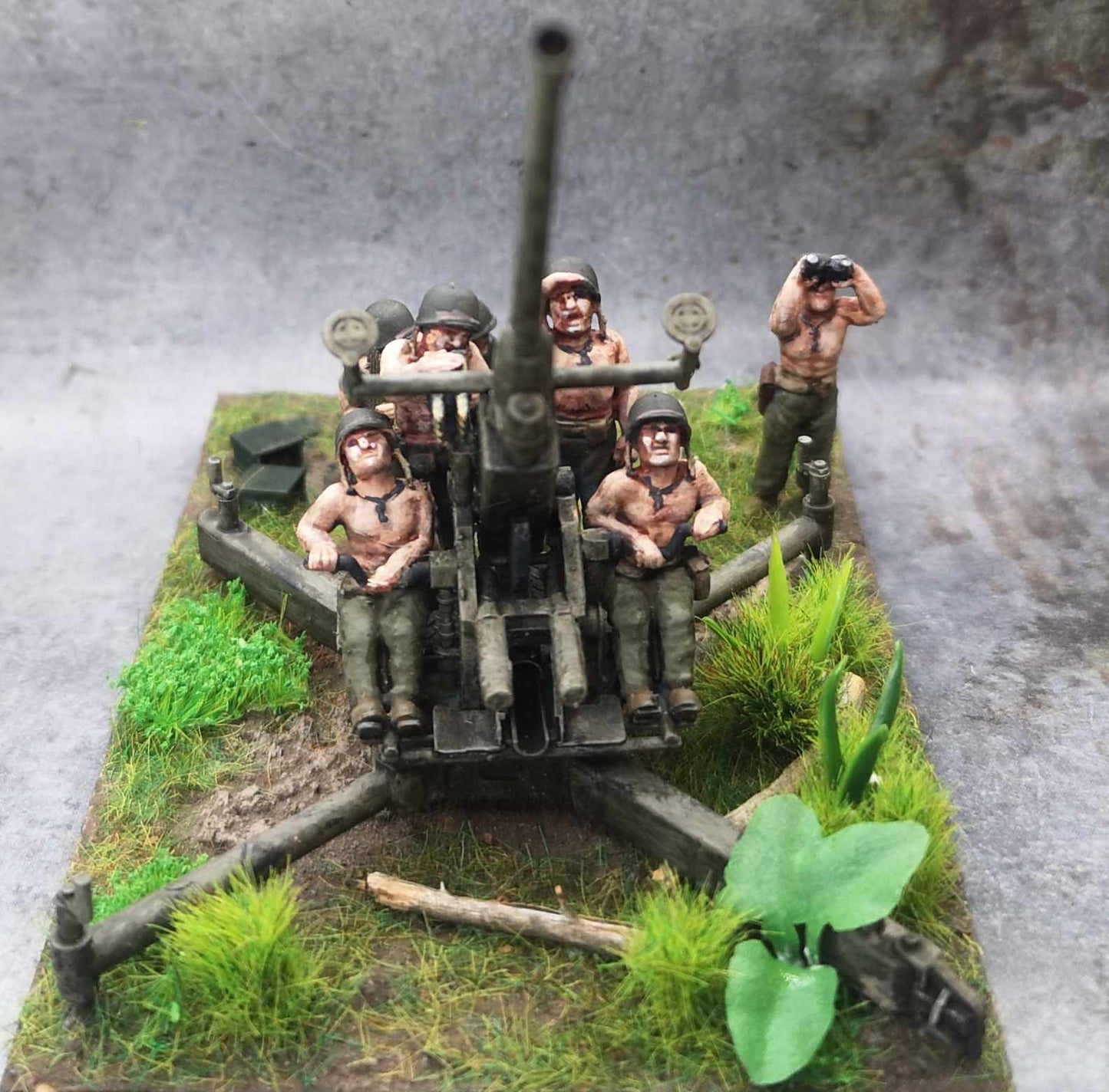 40mm Bofors AA Gun and Crew