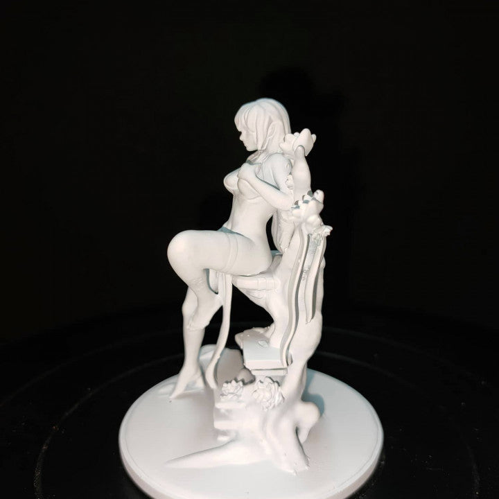 Sexy Guild Mate Series No.1 Sorcerer by Village's Hope Miniatures