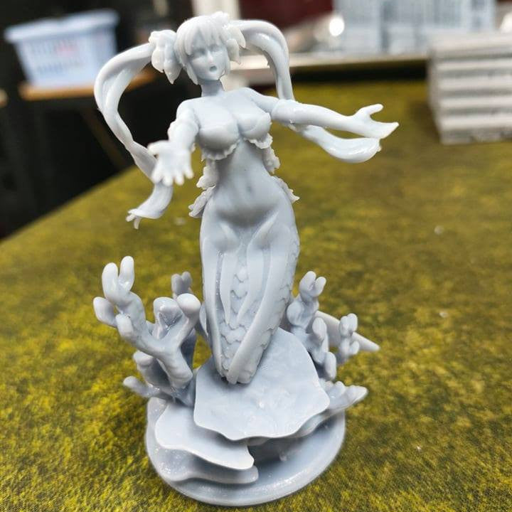 Sexy Guild Mate Series No.7 Mermaid by Village's Hope Miniatures