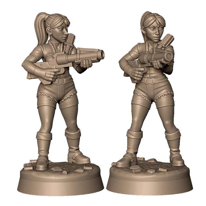 Female zombie fighter by Menagerie Miniature