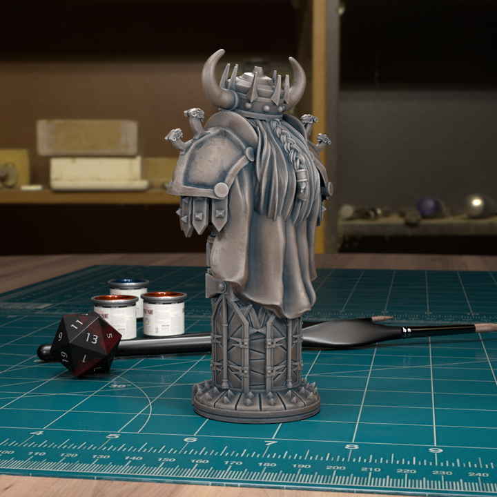 Dwarf Chess King by Tytan Troll Miniatures