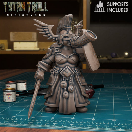 Female Dwarf 02 by Tytan Troll Miniatures