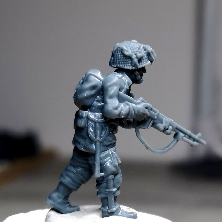 WW2 28mm US Paratrooper With Bar by Colonel Muller