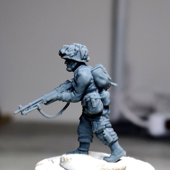 WW2 28mm US Paratrooper With Bar by Colonel Muller