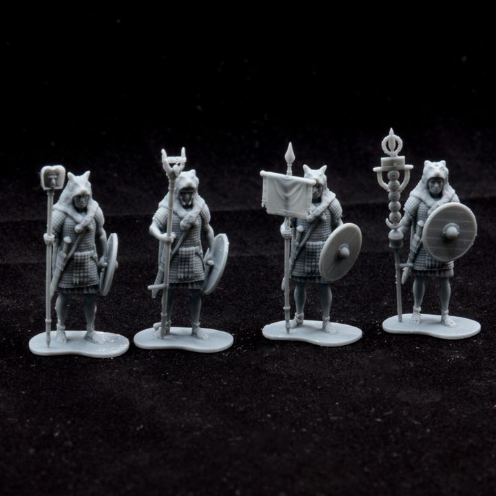 Roman Standard Bearers by Gadgetworks Miniatures.