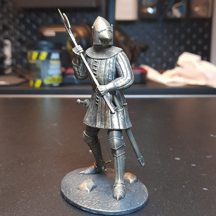 14th Century Knight with Hounskull Helmet by Styriwar