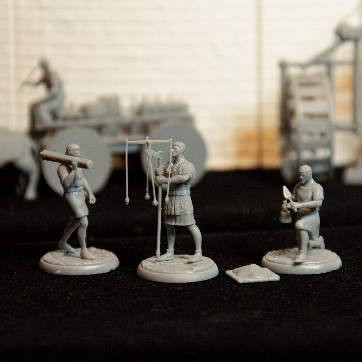 Roman construction workers and surveyor by Gadgetworks Miniatures