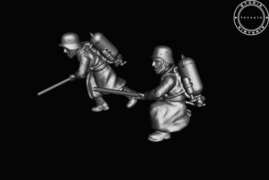 Early War Winter Heer Flamethrowers by Studio Historia